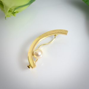 K18真珠のシンプルなブローチ